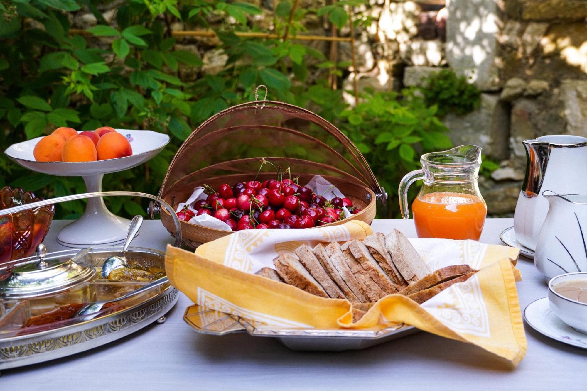 La Buissonniere Bed & Breakfast Oppede Ngoại thất bức ảnh